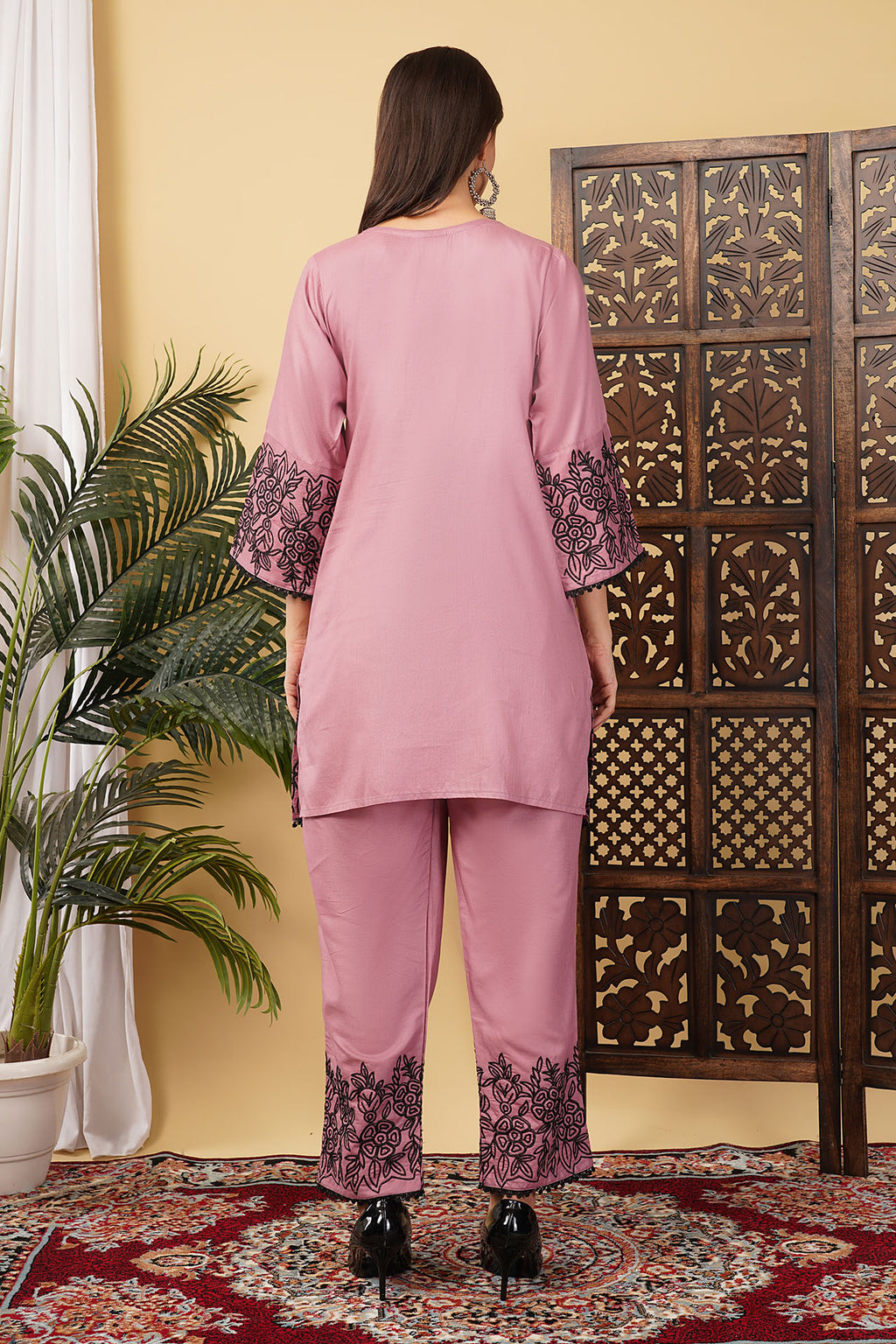 Dusky Rose - M - L - S - XL- 2XL